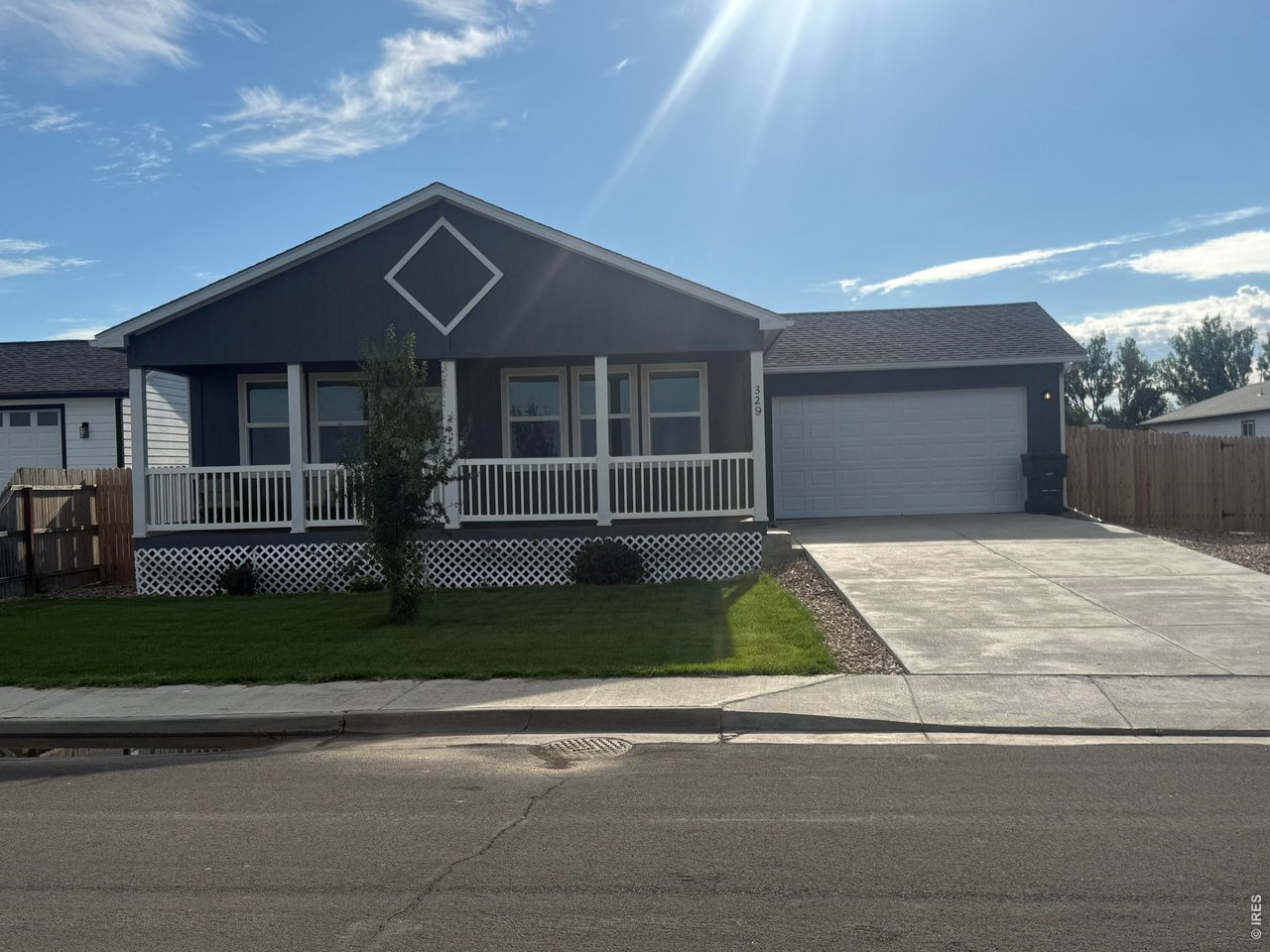 329 Yellowstone Ave — photo