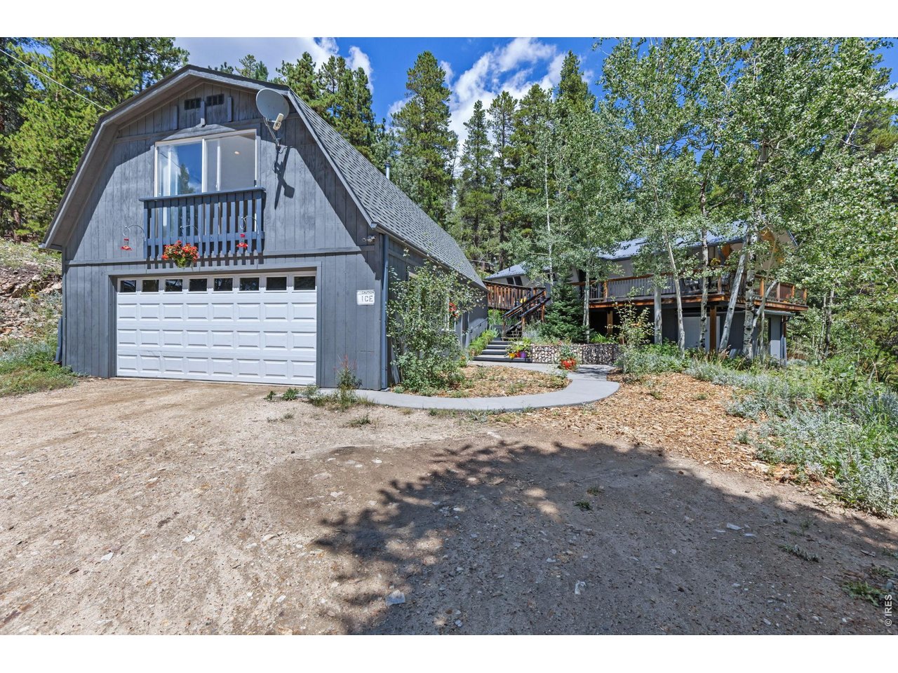 415 Upper Travis Gulch Rd — photo
