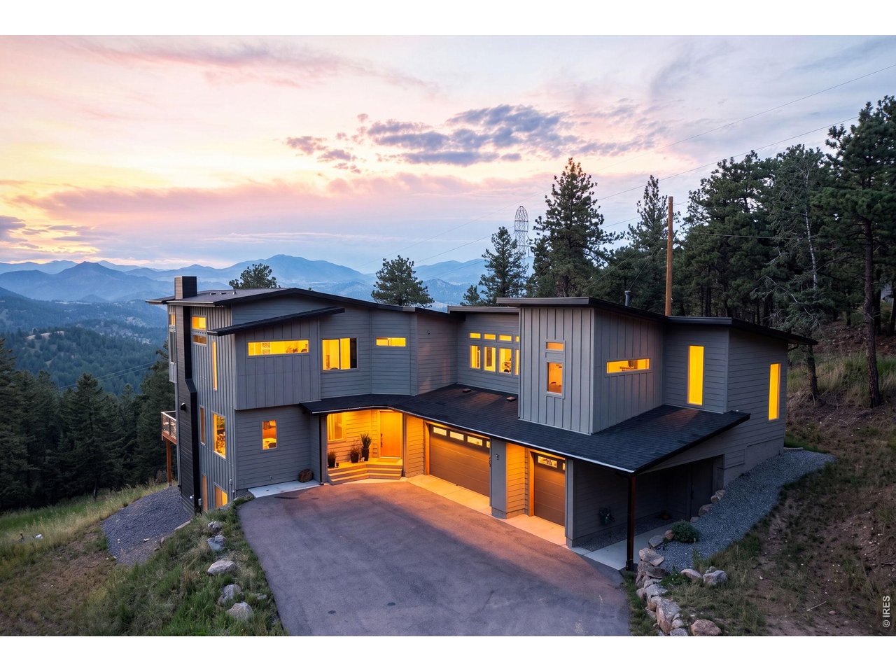 23068 Pinecrest Rd — photo