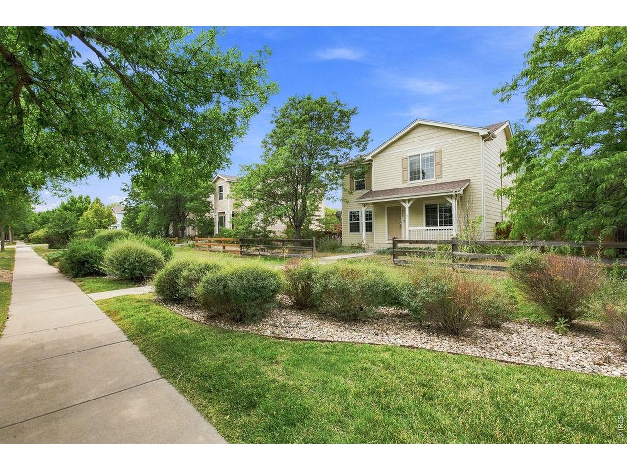 6751 Brittany Dr — photo