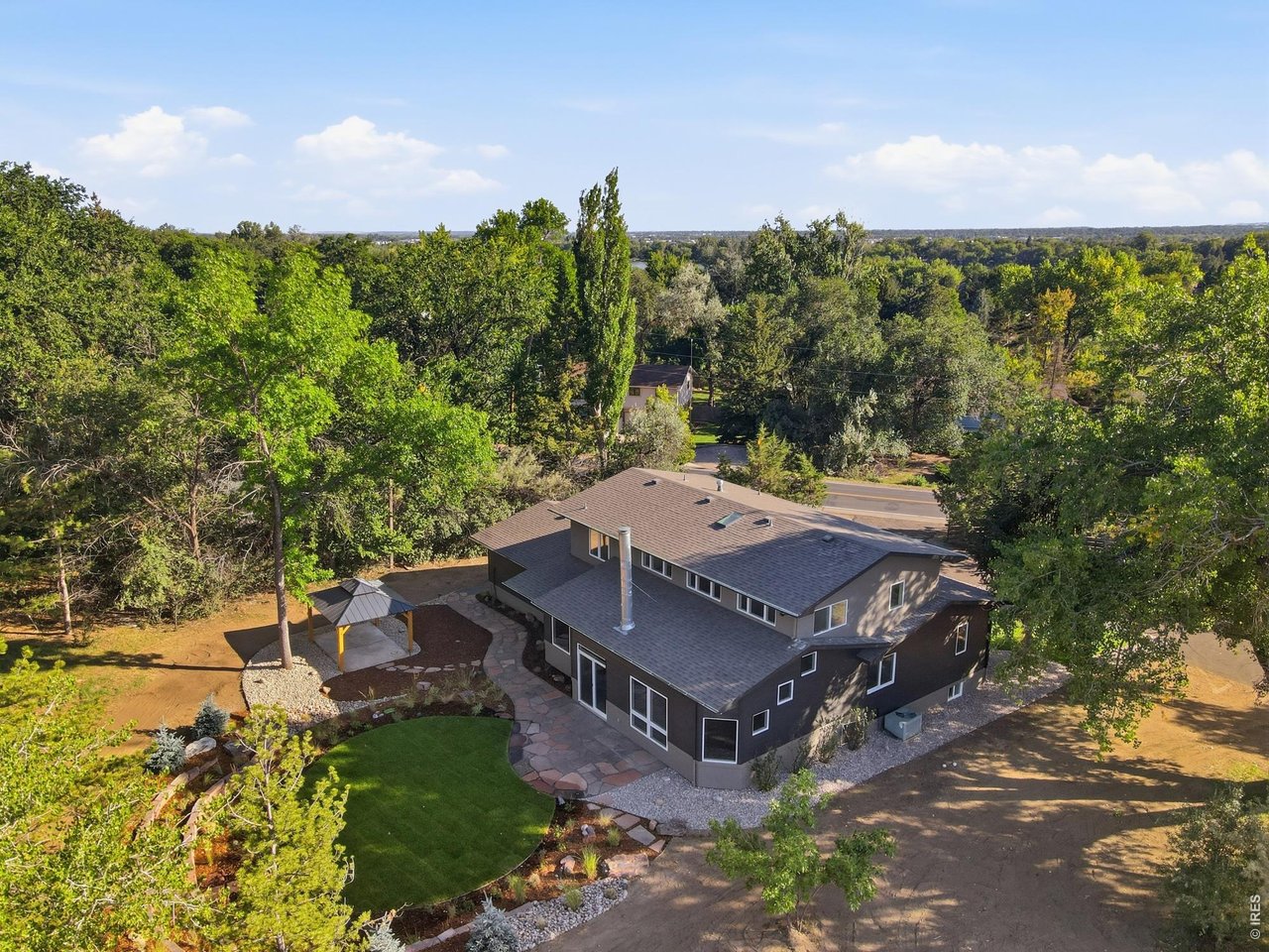 1310 Country Club Rd — photo
