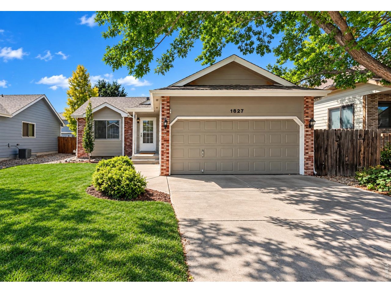 1827 Cambridge Ct — photo