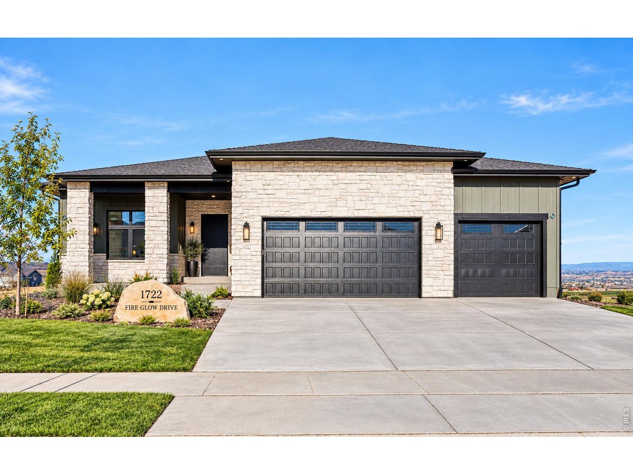 1722 Fire Glow Dr — photo