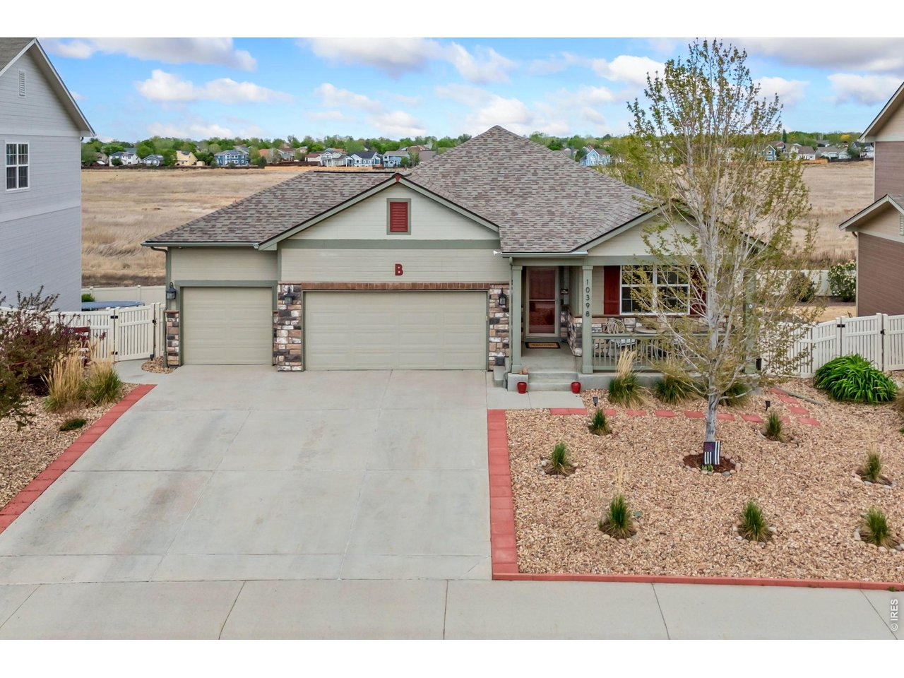 10398 Stagecoach Ave — photo