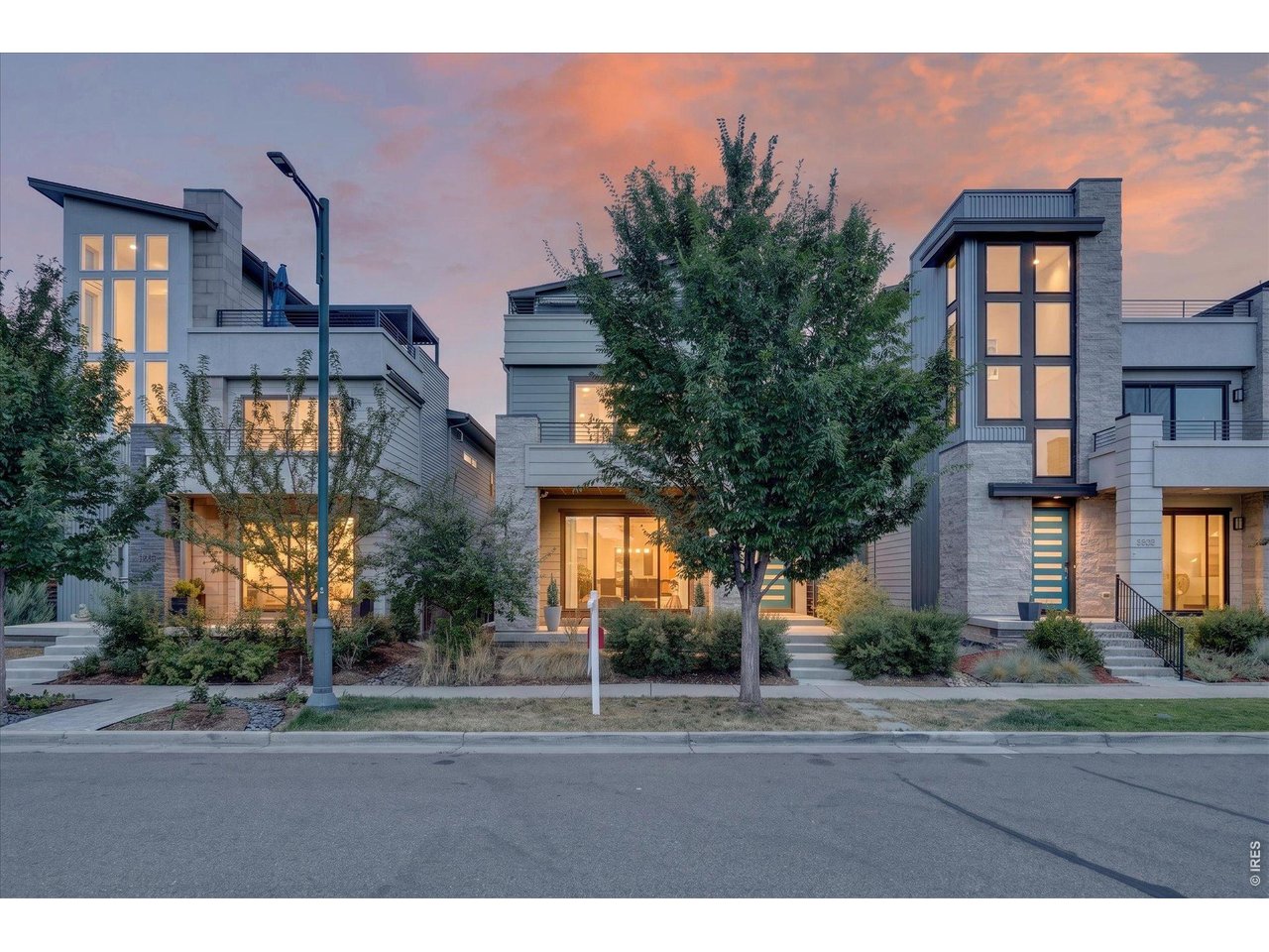 6048 N Beeler Ct — photo