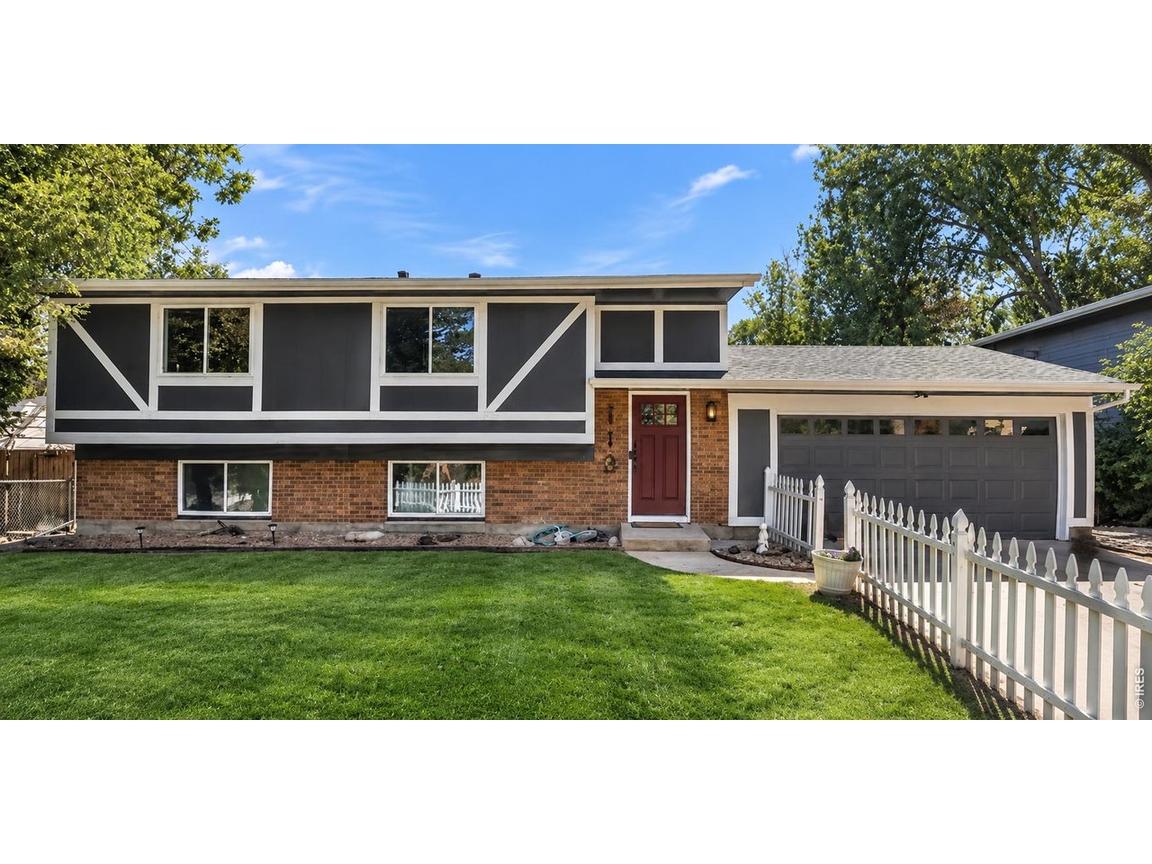113 Sandler Dr — photo