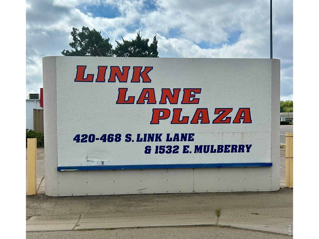 450 S Link Lane — photo
