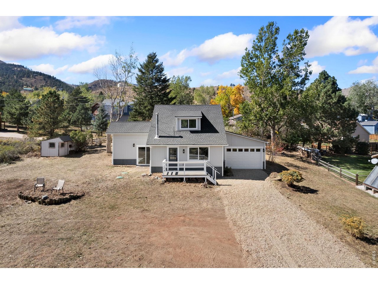 817 Redwood Ct — photo