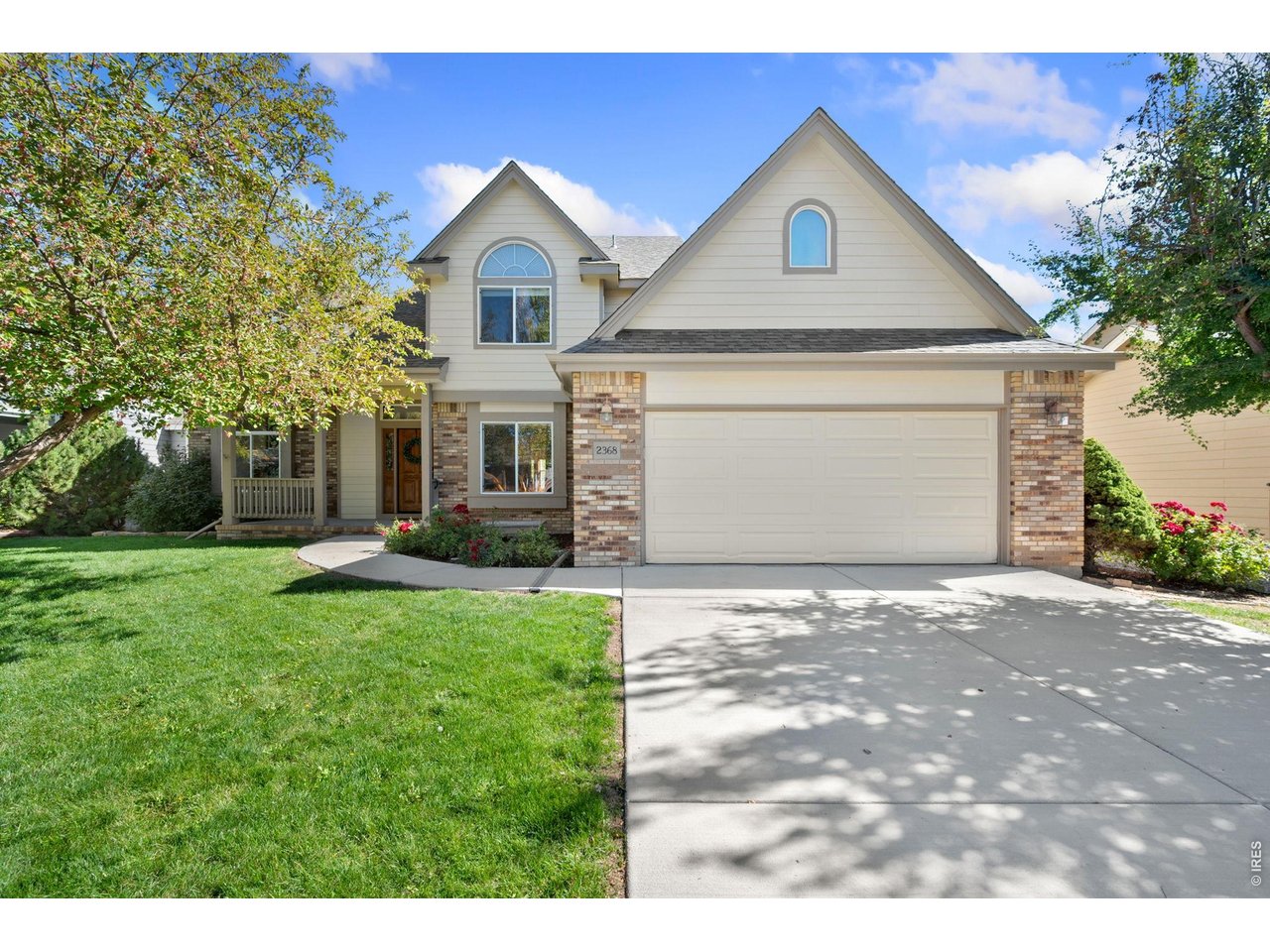 2368 Buckingham Cir — photo
