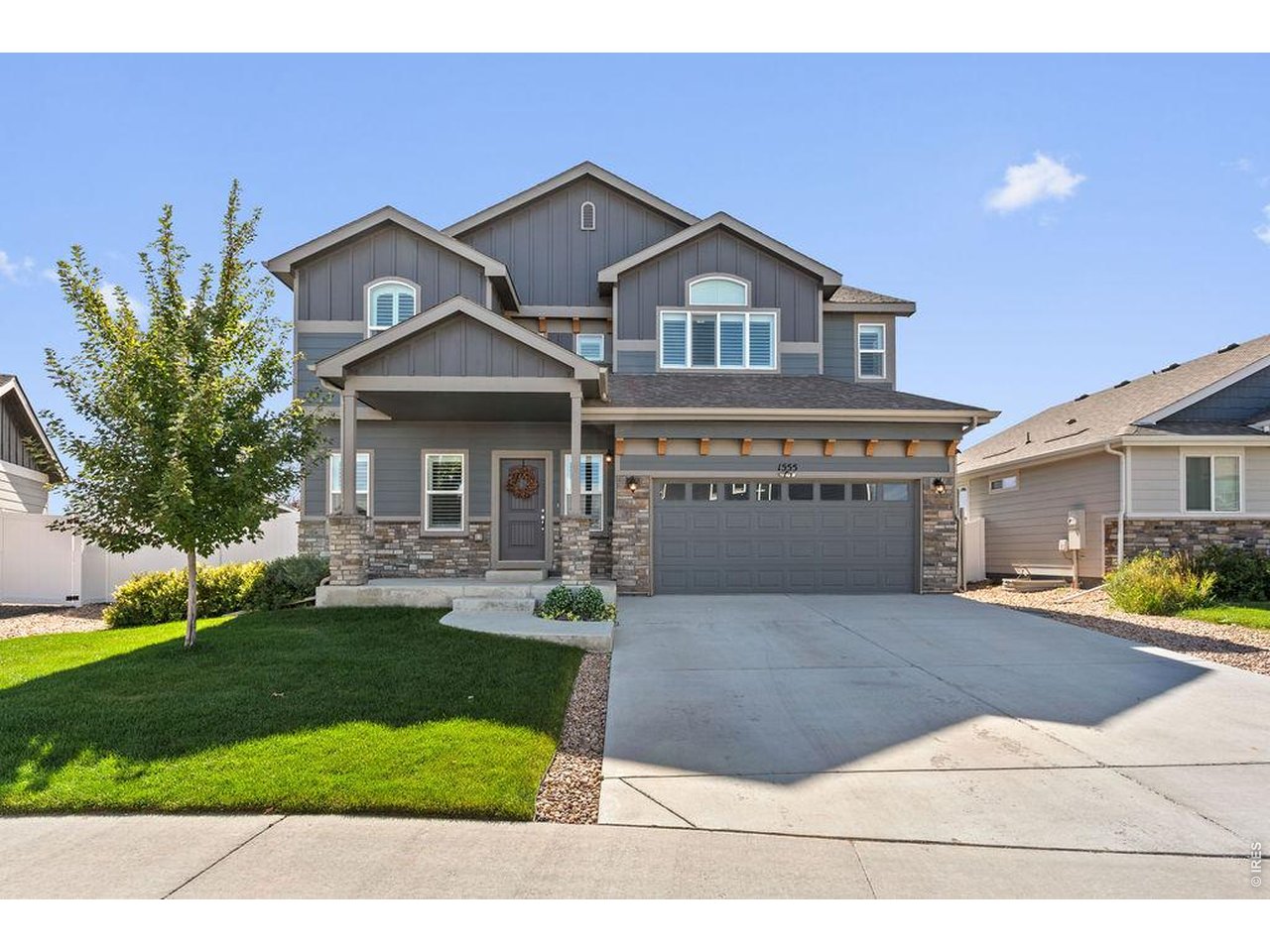 1555 Corby Dr — photo