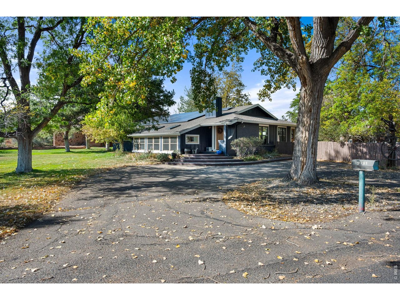9191 Davidson Way — photo