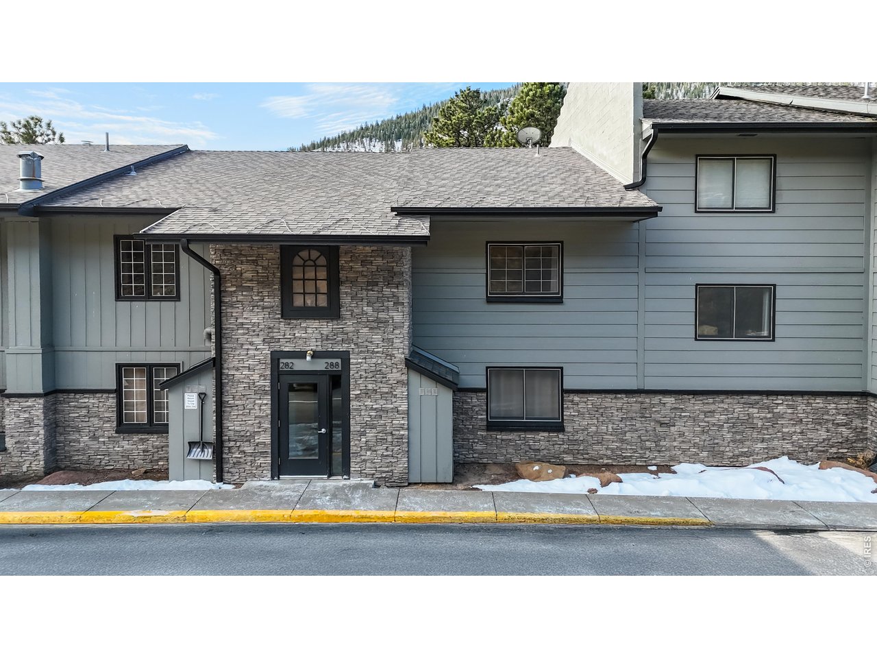 2760 Fall River Rd Unit 288 — photo
