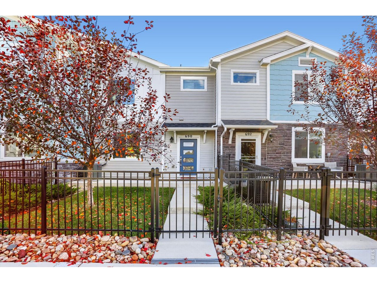 690 Stonebridge Dr — photo