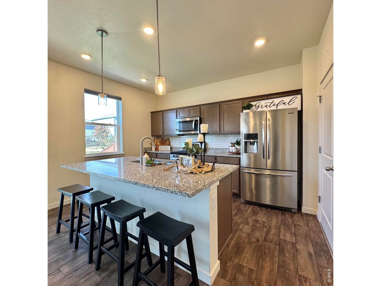 252 Swallow Rd — photo