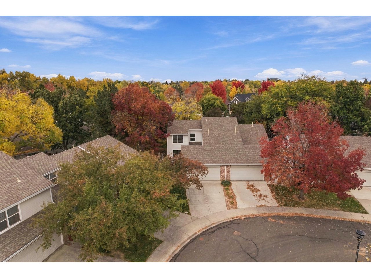730 Shadowmere Ct — photo