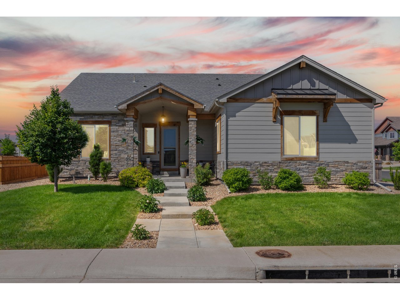 586 Greenspire Dr — photo