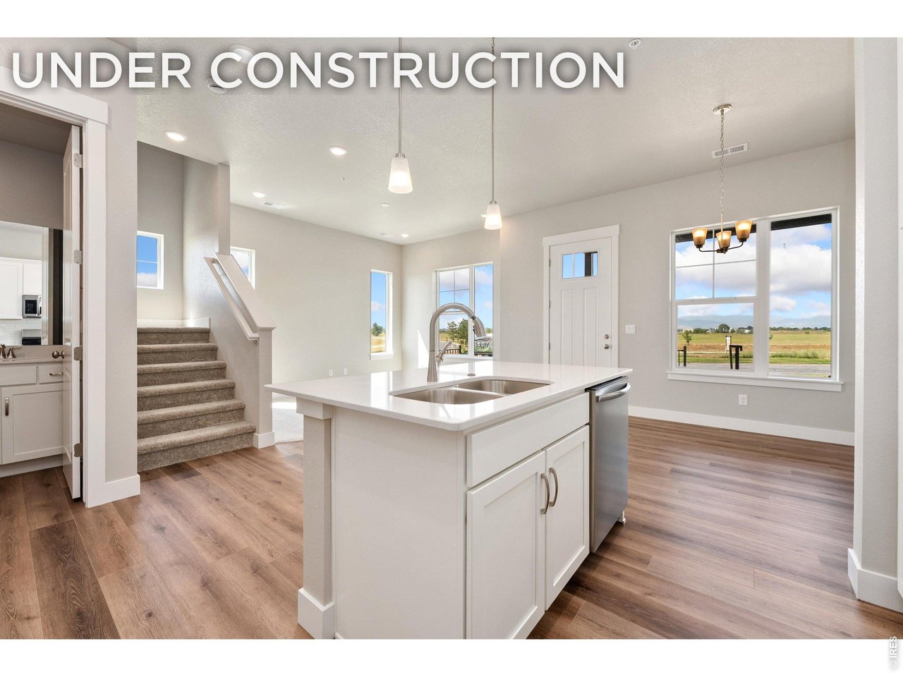 6792 Maple Leaf Dr — photo