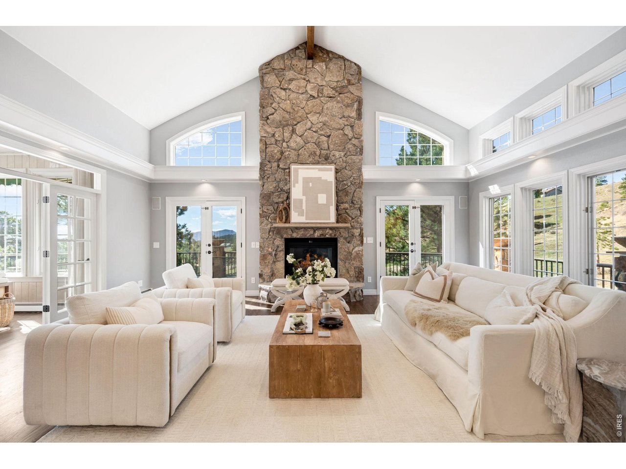 27927 Meadowlark Dr — photo