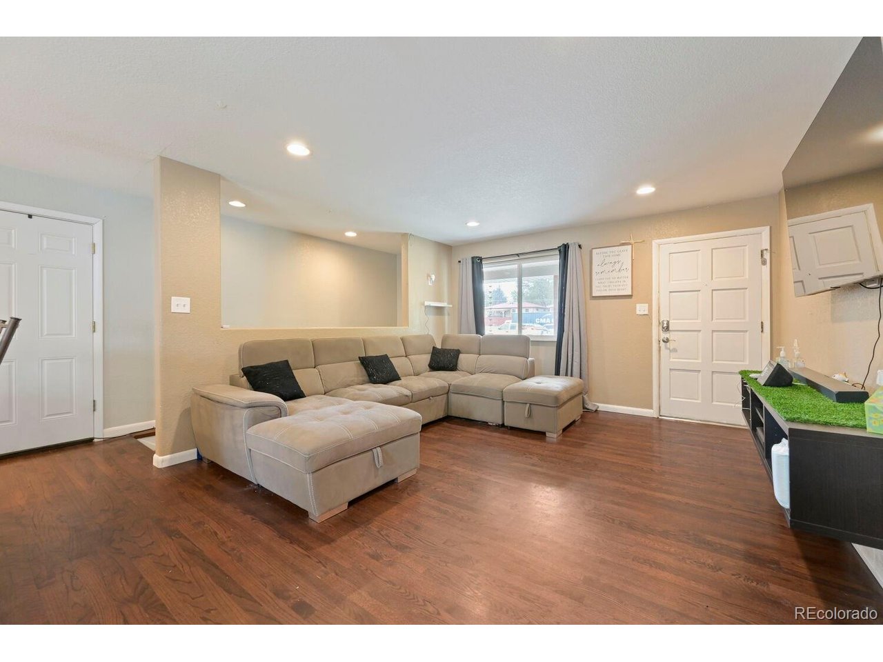 1248 S Eaton St — photo