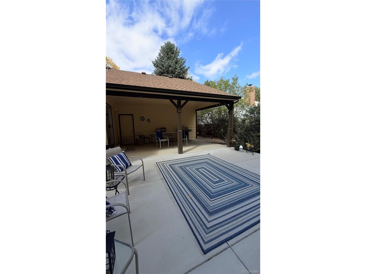 18218 E Nassau Dr — photo