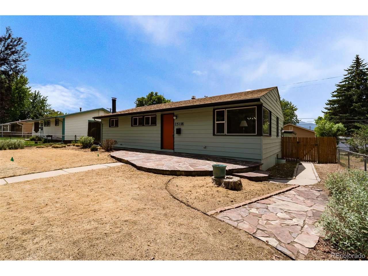 2518 Meadowlark Ln — photo