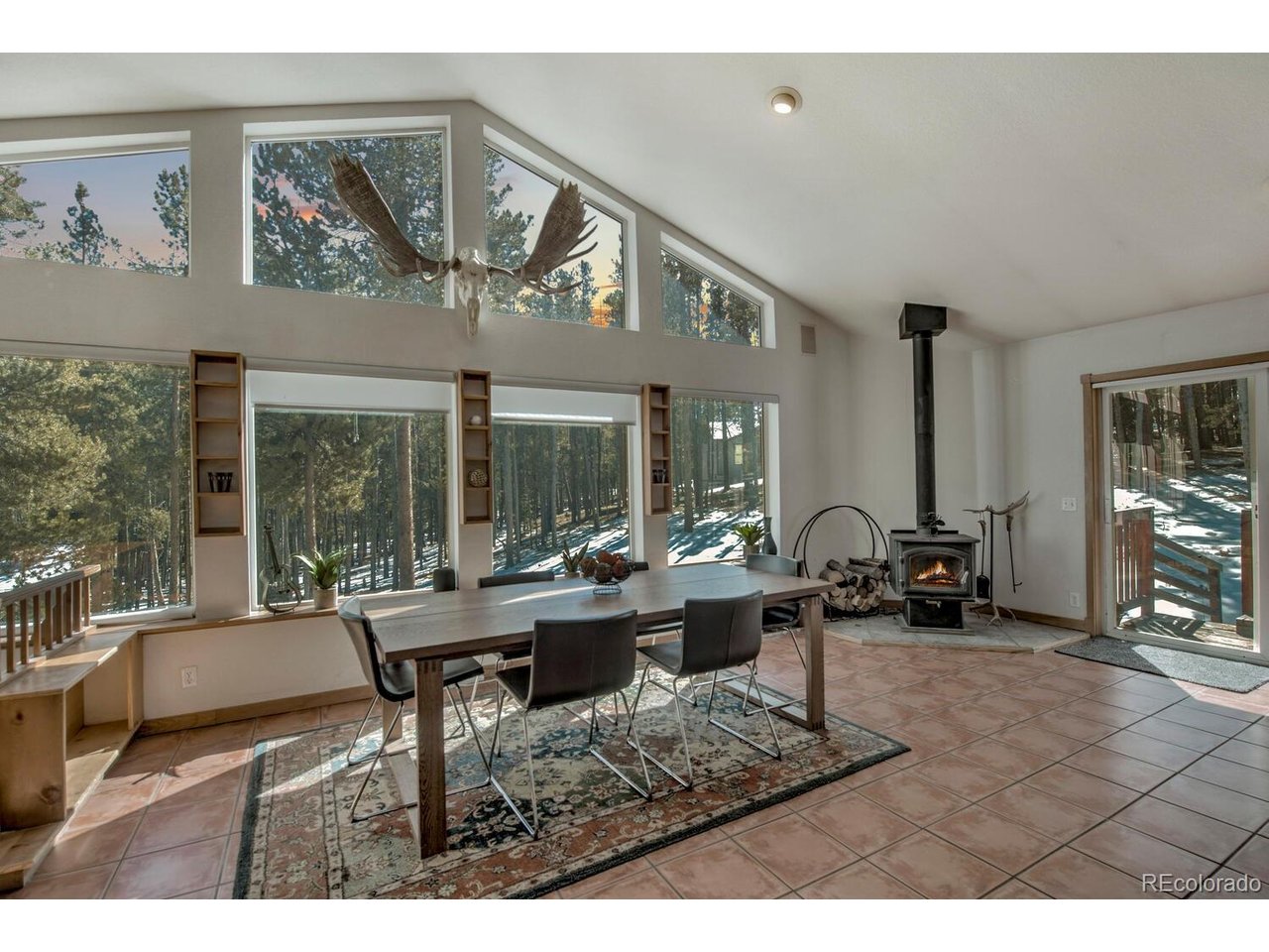 154 Lakeside Dr — photo