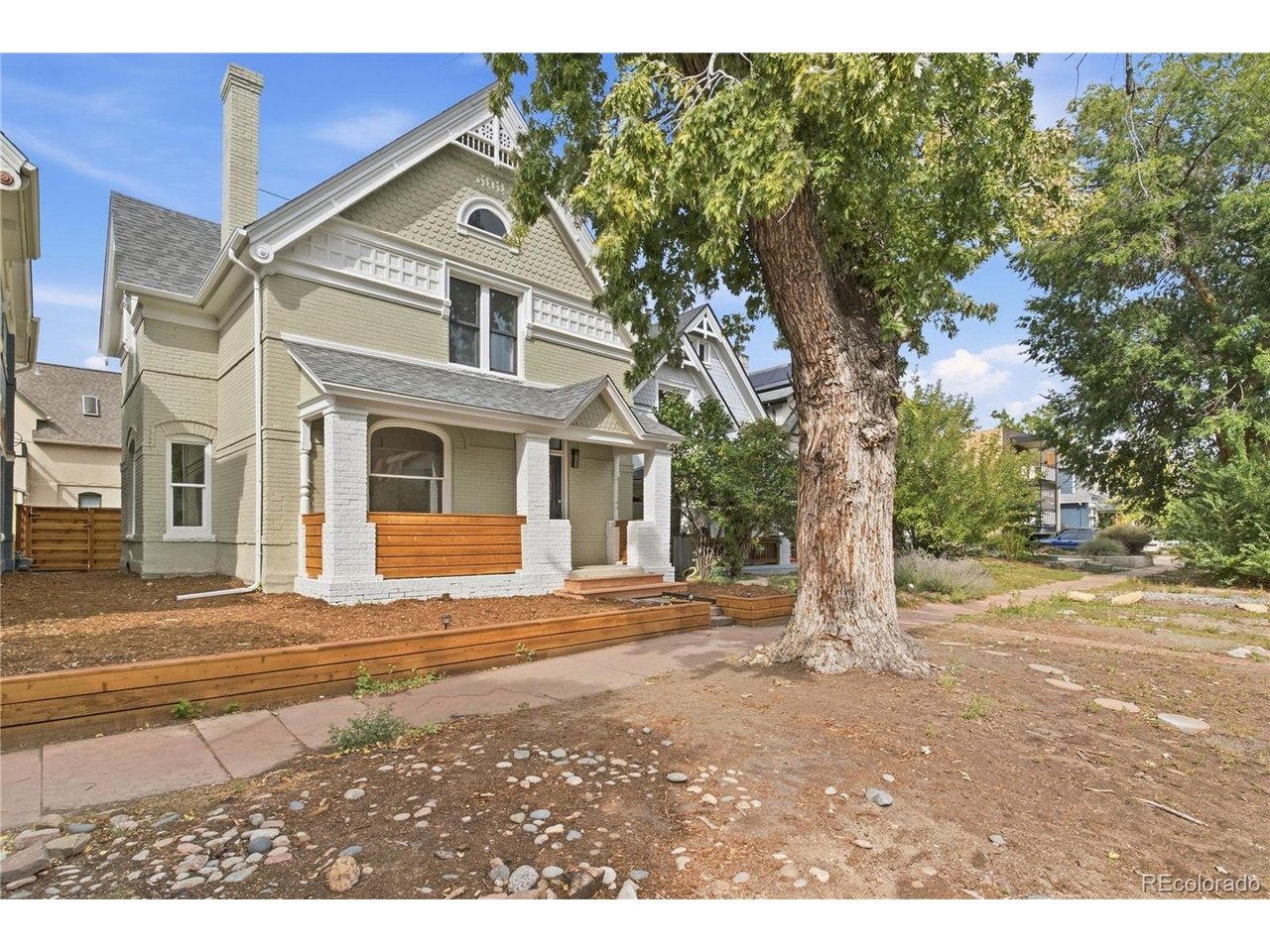 85 S Sherman St — photo