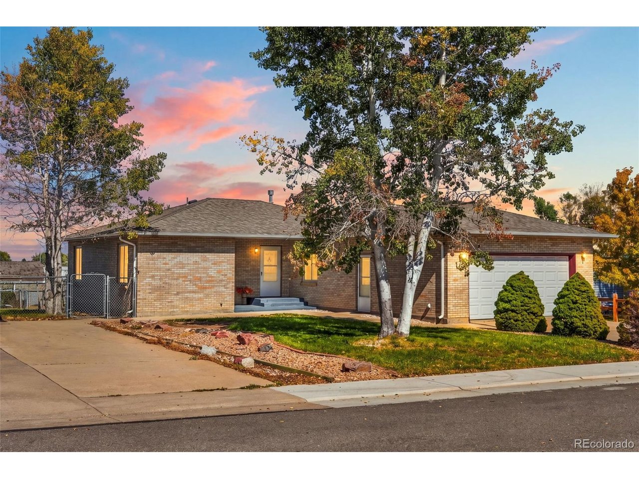 11 Sunset Ct — photo