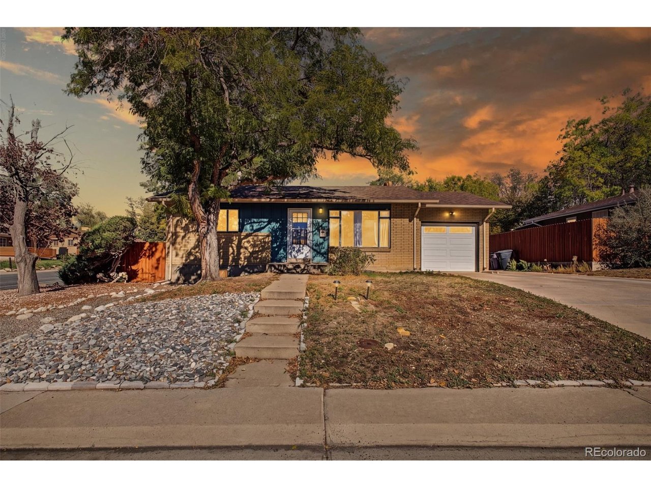 3765 W Eastman Ave — photo