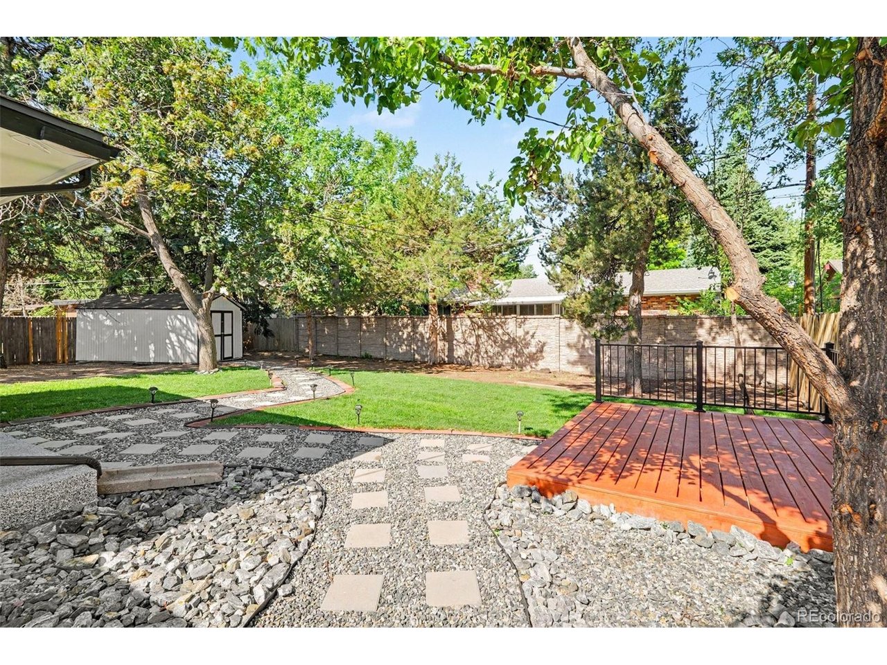11915 E Arizona Dr — photo