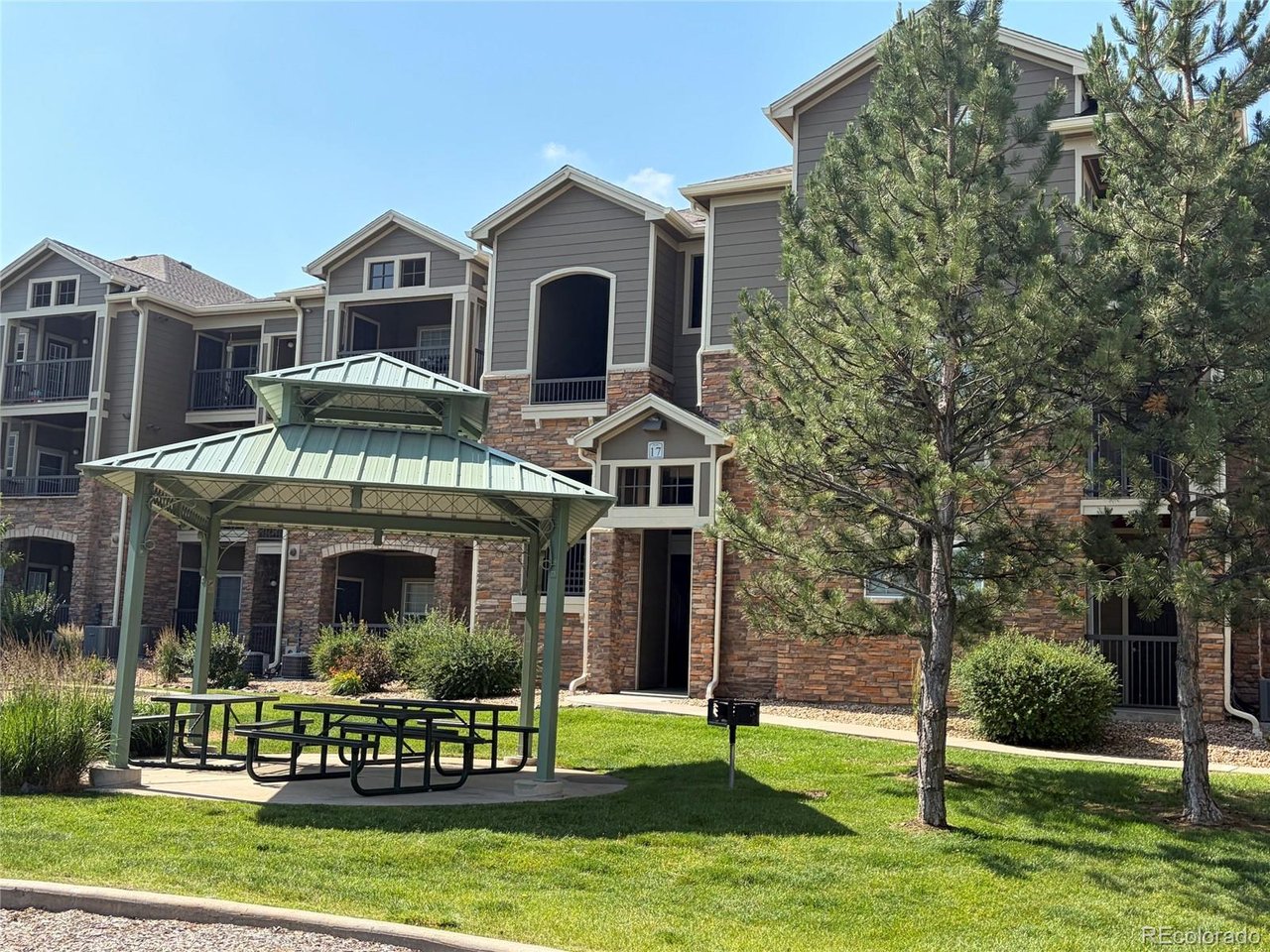 1465 Blue Sky Cir 17-104 — photo