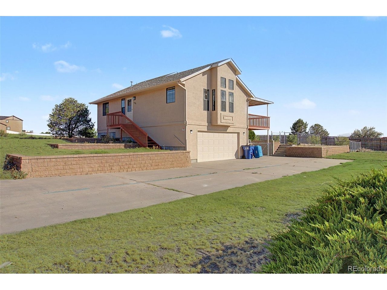 242 W Del Ray Dr — photo
