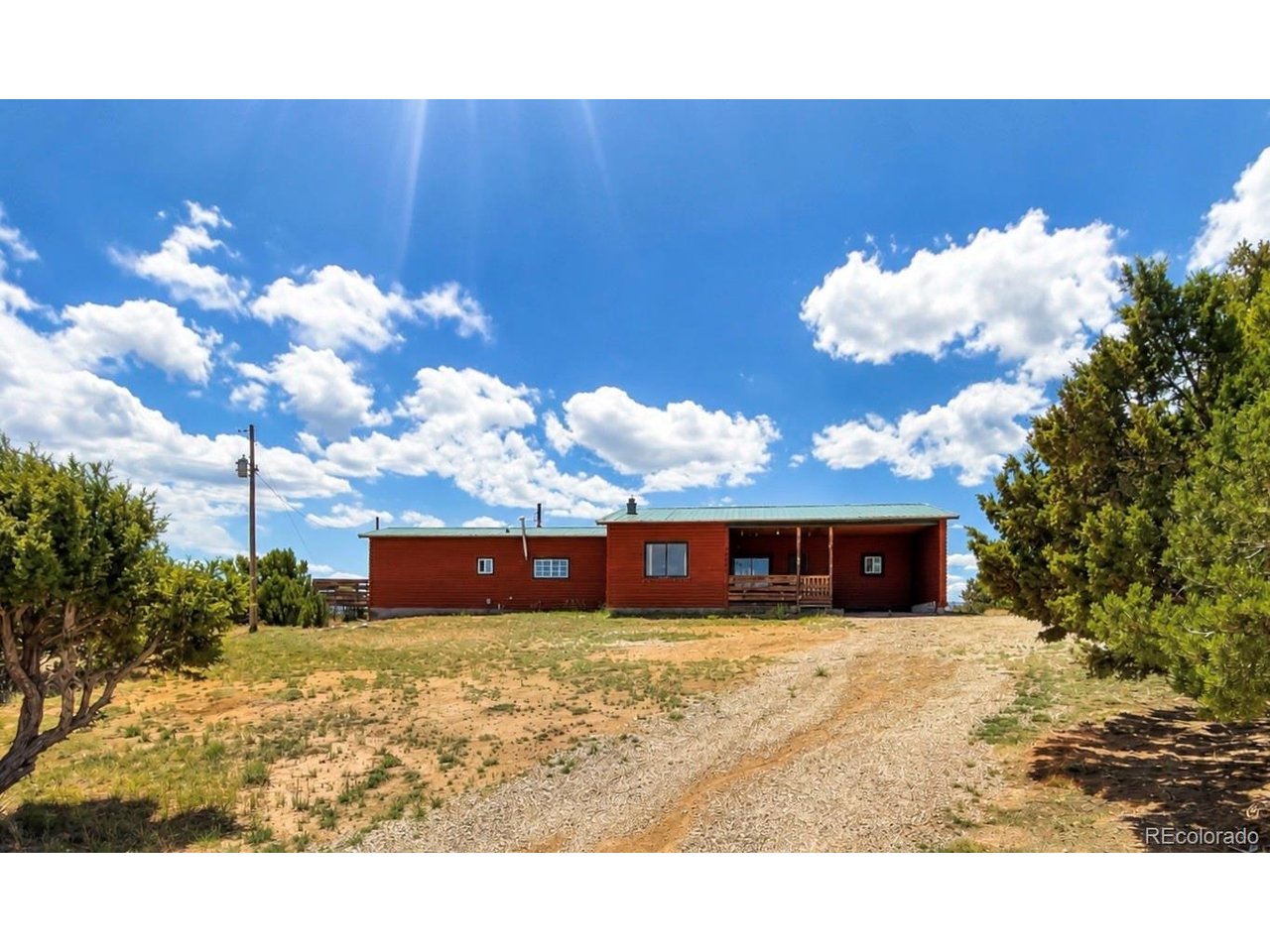 2041 Comanche Dr — photo