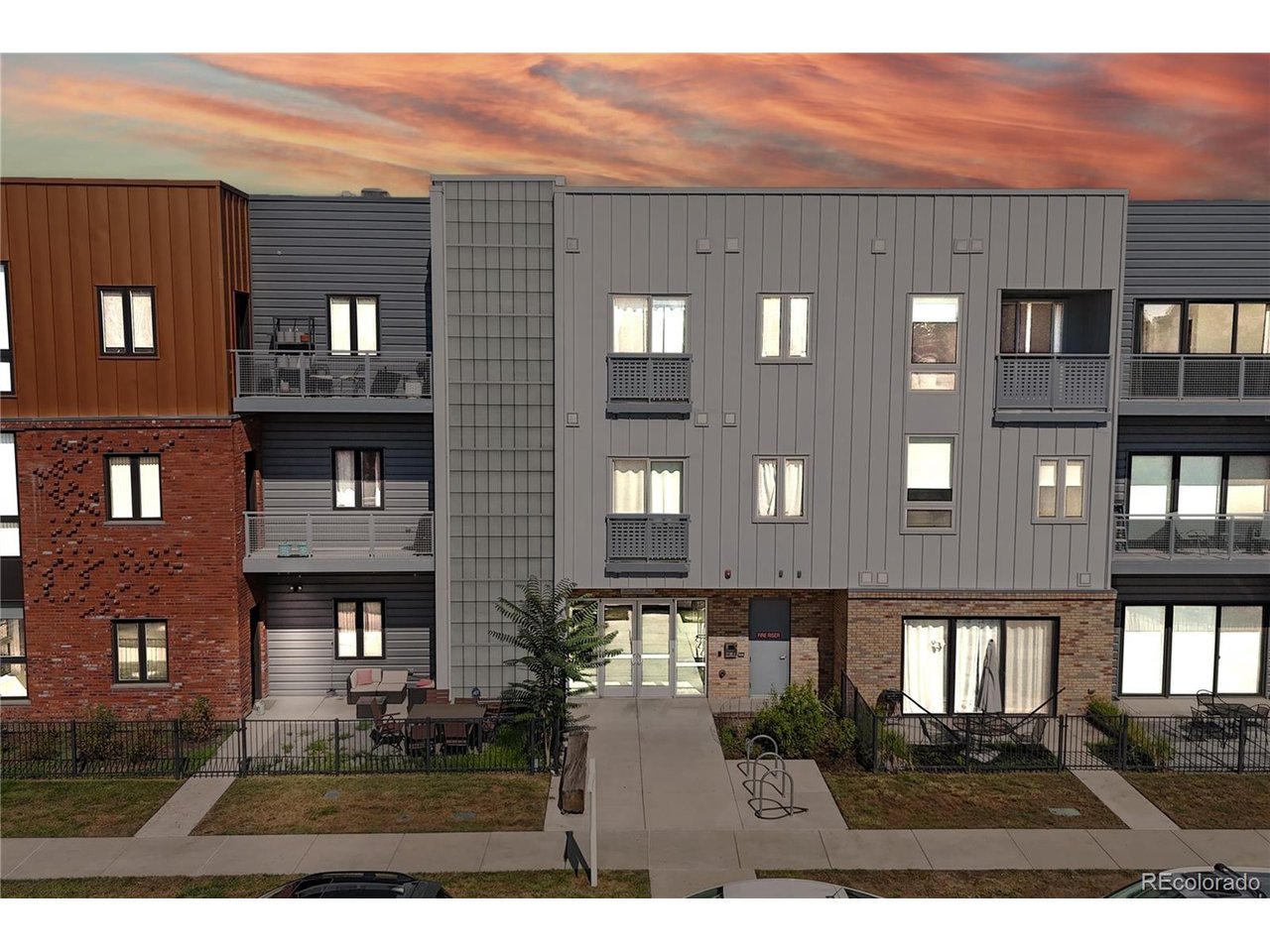2525 Arapahoe St Rd305 — photo