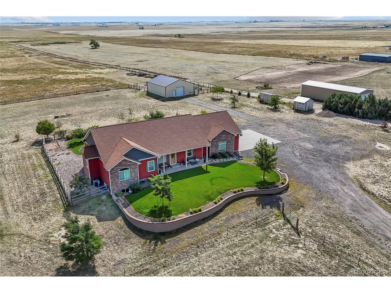 380 N Dutch Valley Rd — photo