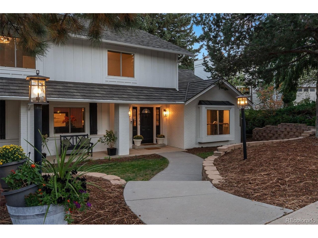 10739 E Crestridge Cir — photo