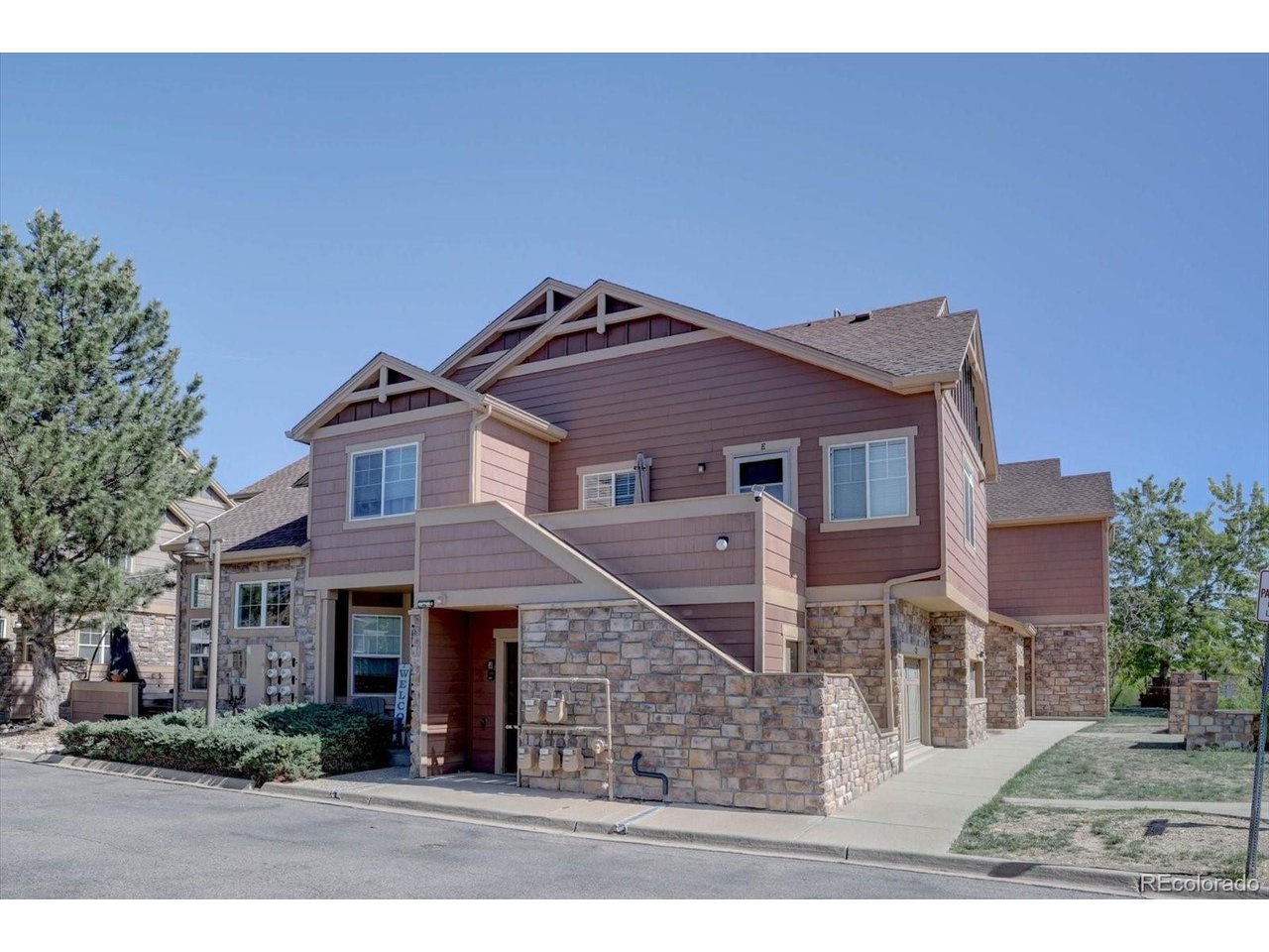 5733 S Addison Ct C — photo