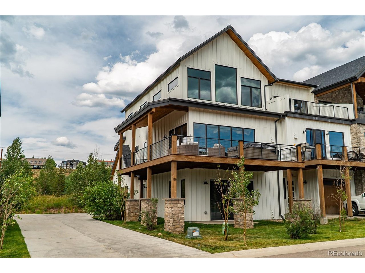 158 Hay Meadow Dr — photo