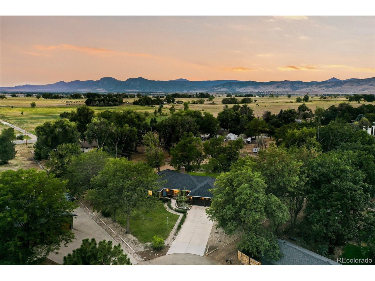 6048 Dhu Ct — photo