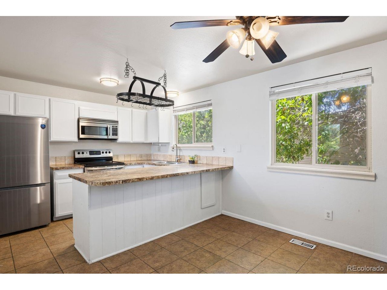 3347 S Laredo Ct — photo