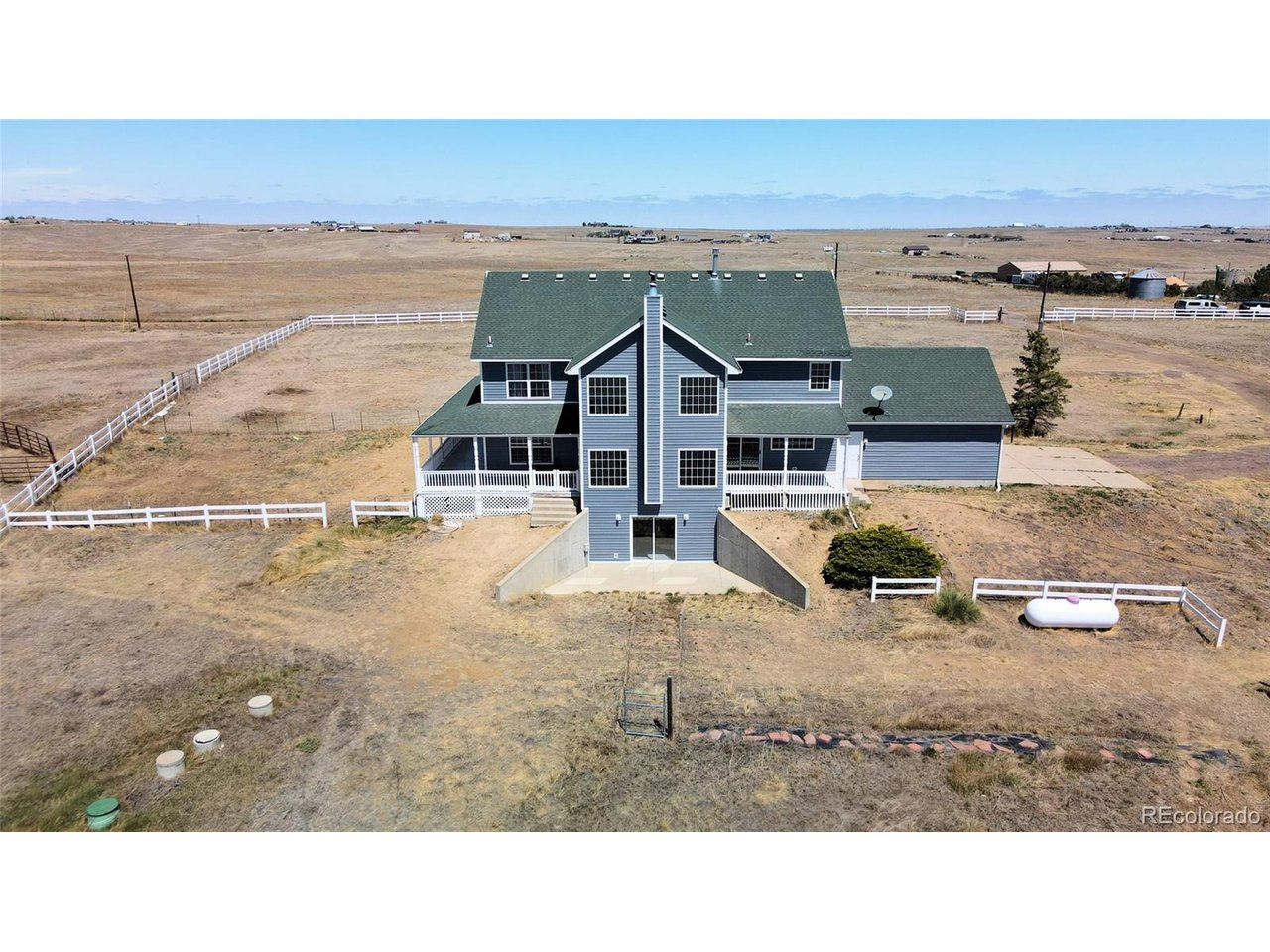44166 E Iliff Trl, Bennett, CO 80102 — photo 2