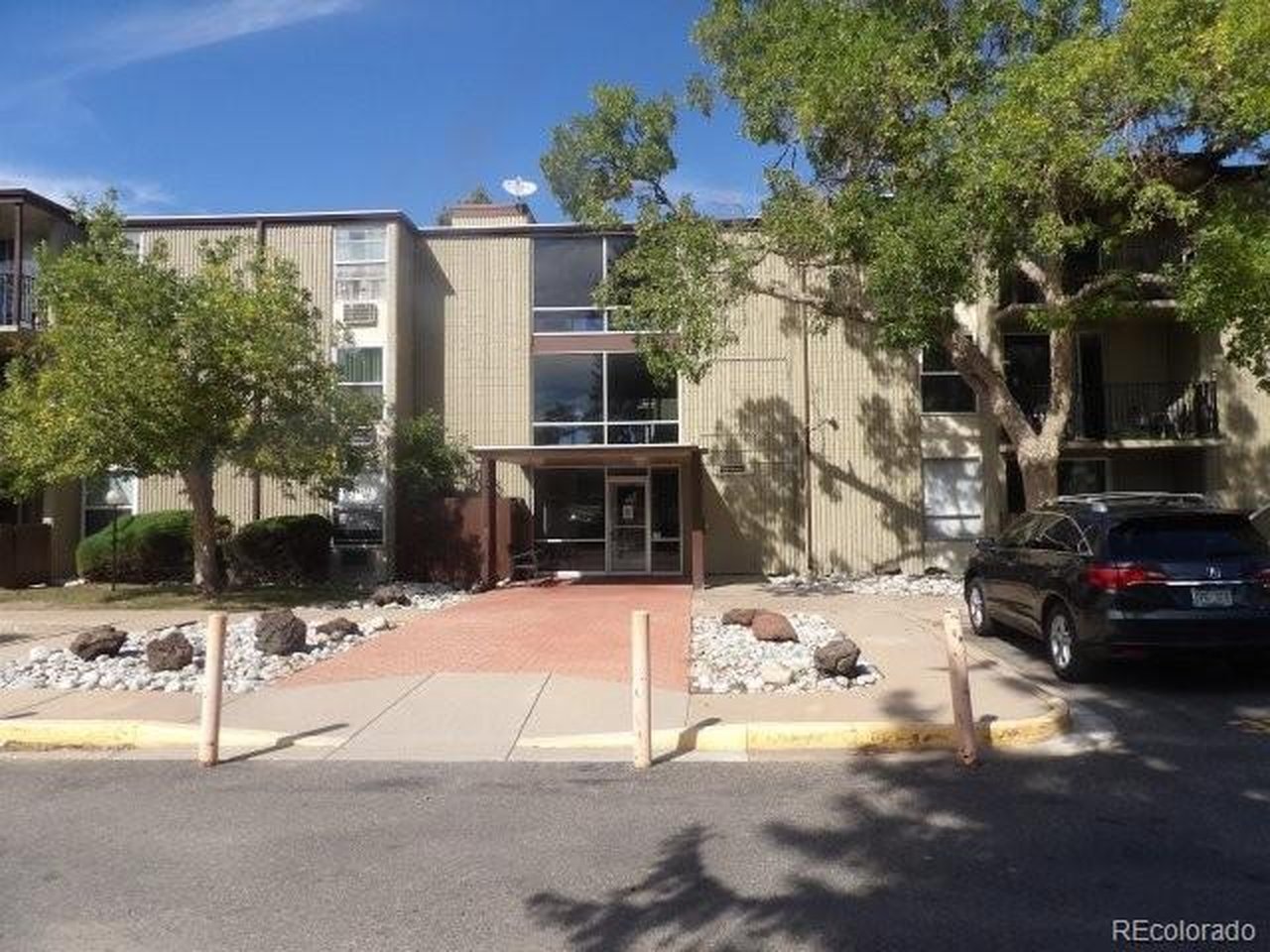 2281 S Vaughn Way Unit 117a — photo