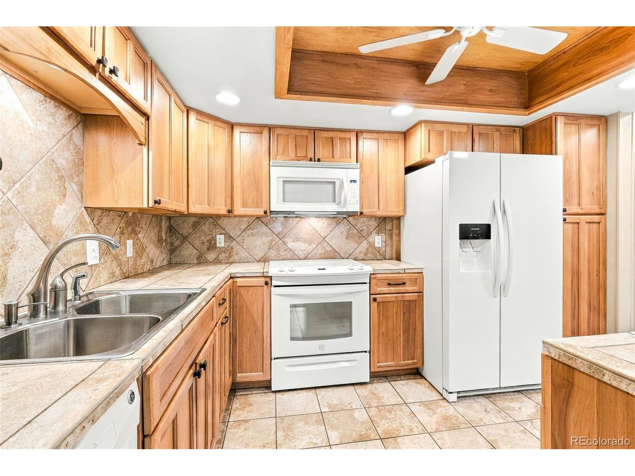 14390 E Marina Dr 209 — photo