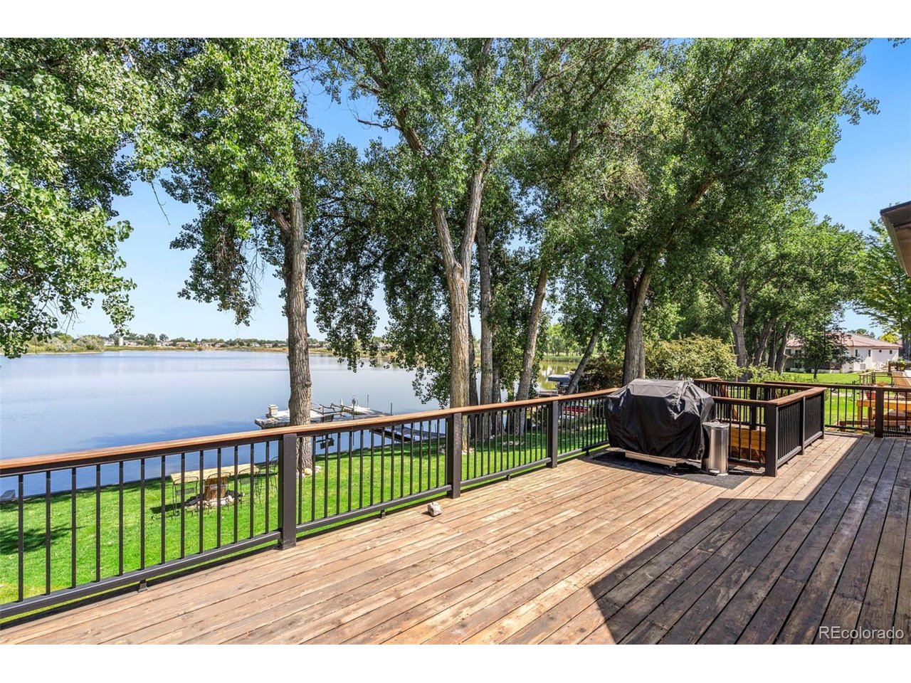 1493 Park Dr — photo