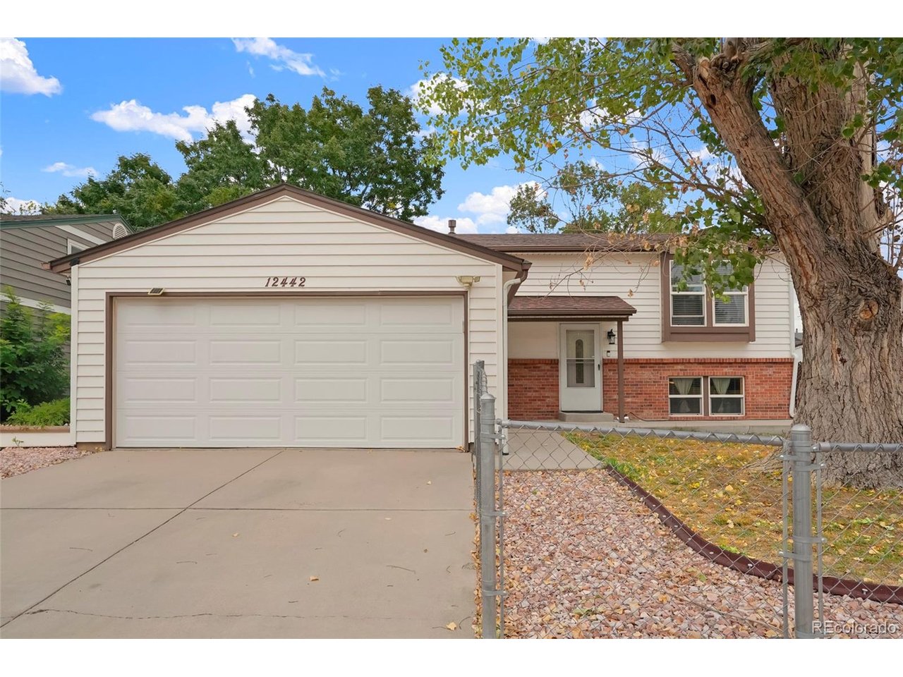 12442 Bellaire Dr — photo