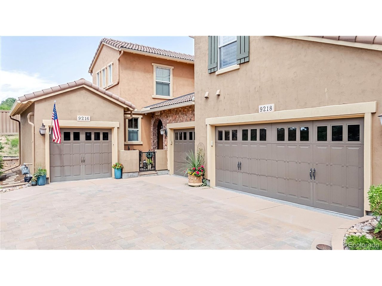 9216 Viaggio Way — photo