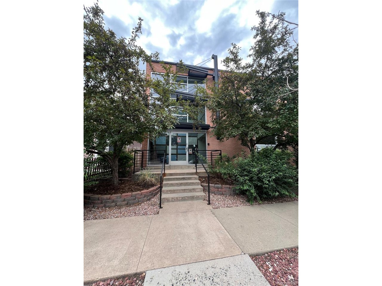 1032 N Clarkson St Unit 102 — photo