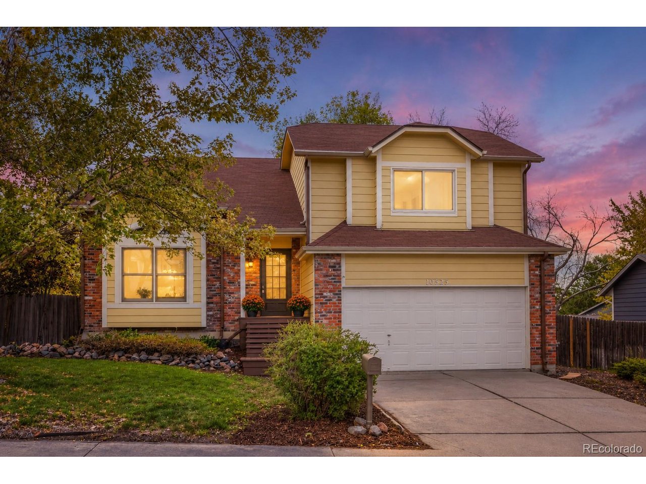 10525 Hobbit Ln — photo