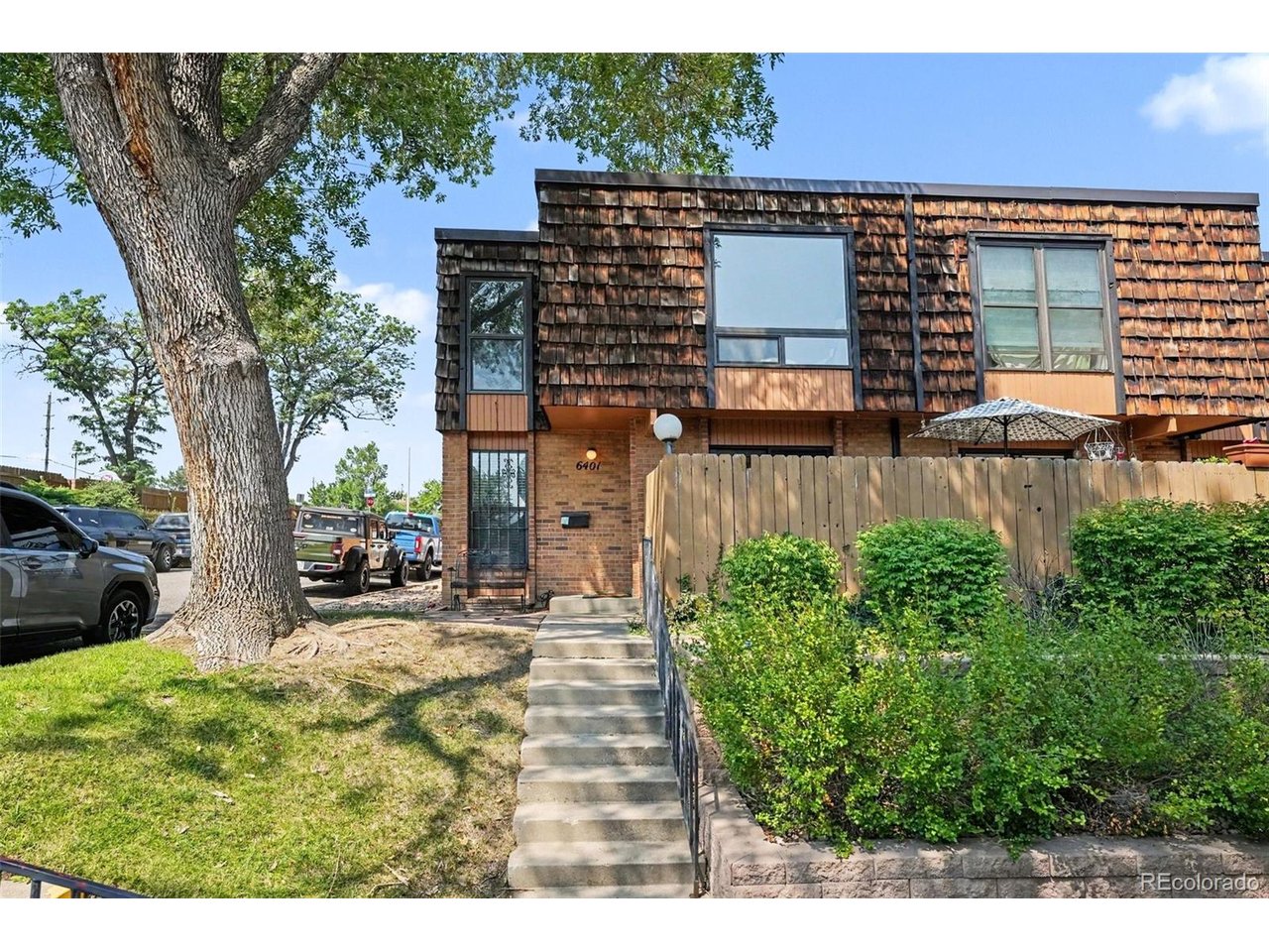 6401 Welch Ct — photo
