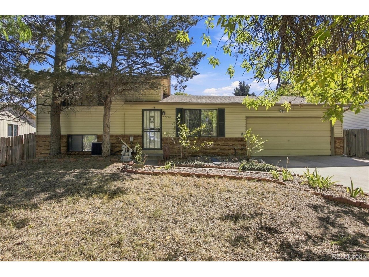 15018 E Columbia Dr — photo